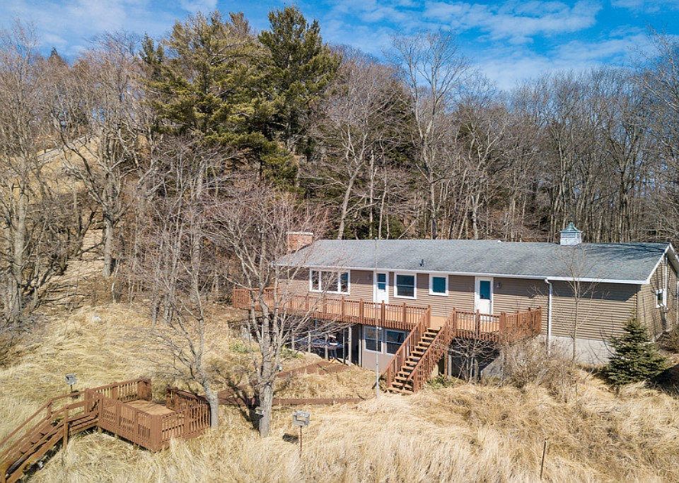 1st image of 3915 N Scenic Dr