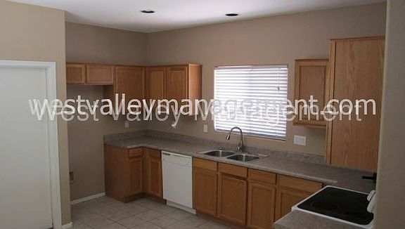 5th image of 15713 N 155th Dr