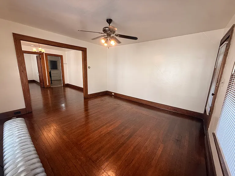 308 Roosevelt Ave #1S — Photo 5