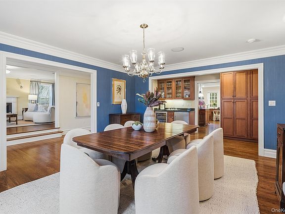 4th image of 365 Grace Church Street