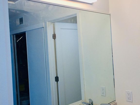 5th image of 2567 Folsom St