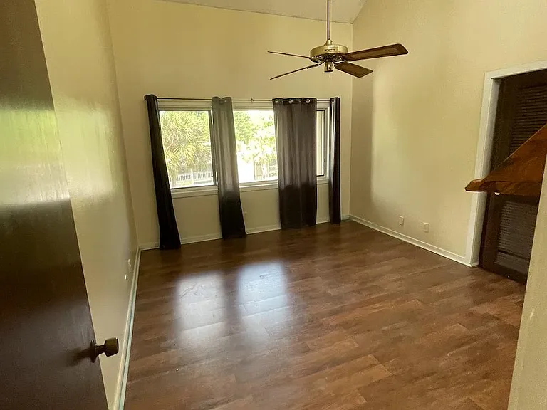 209 Crown Oaks Way — Photo 6