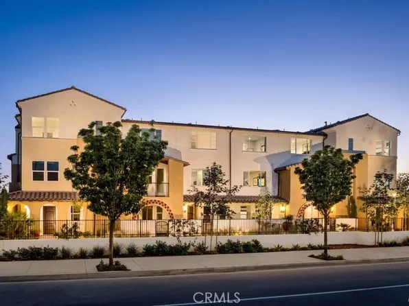 2467 S Loom Ct, Anaheim, CA 92802