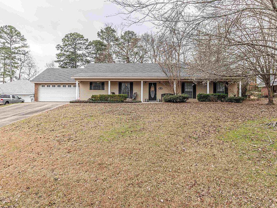 1st image of 206 Briarcliff Dr