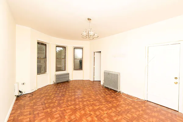 Sold by Keystone Realty USA Corp | media 37