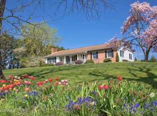 25 Beagle Rd, Lewisburg, PA 17837