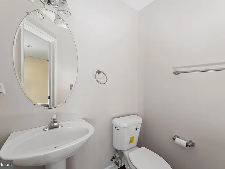 3343 Cape May Ct — Photo 10
