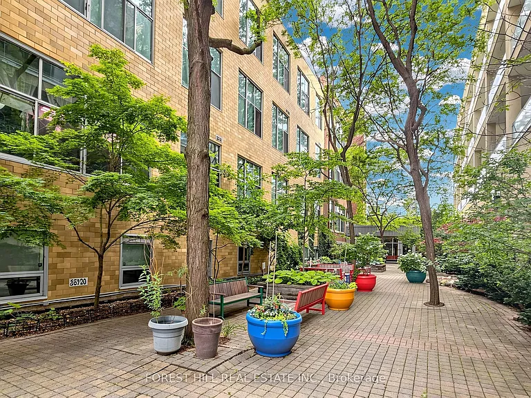21 Nassau St #301 — Photo 16