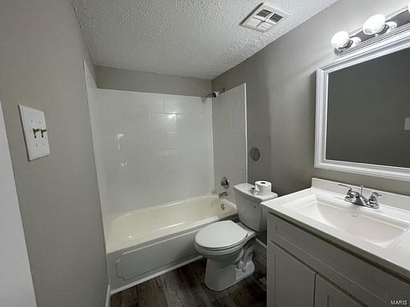 5th image of 5759 Westphalia Ln APT A