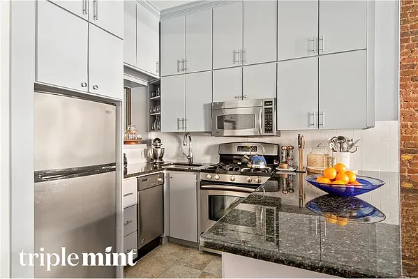 Sold by Triplemint | media 5