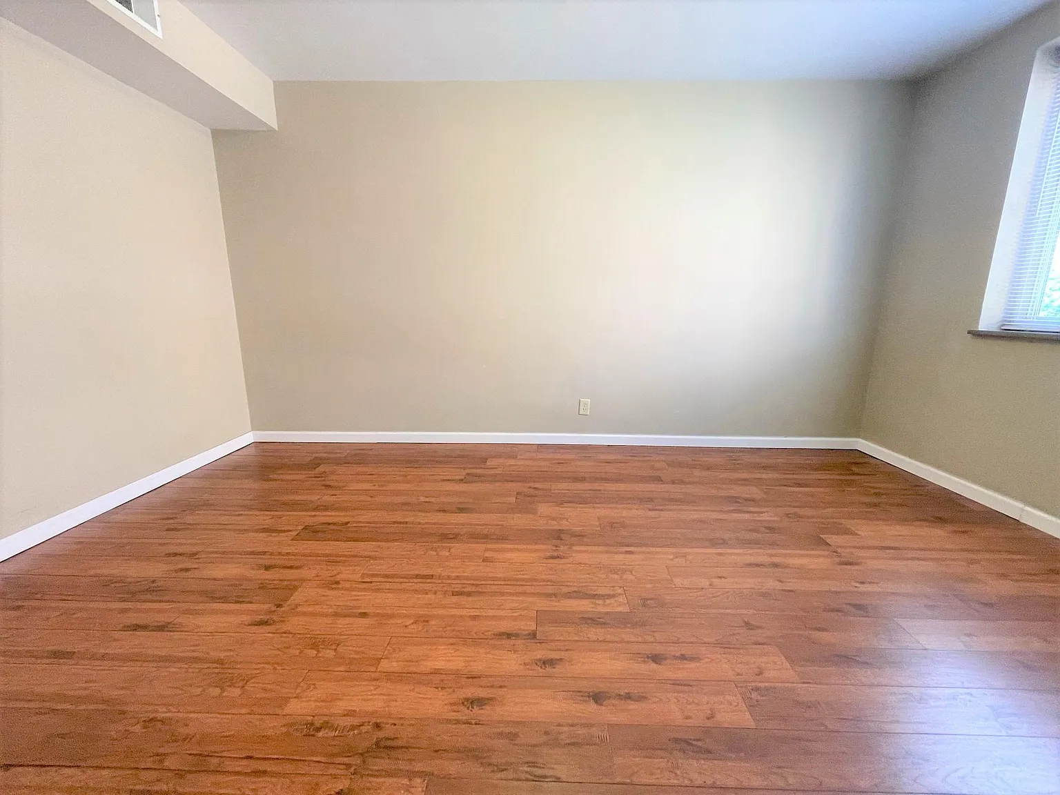 5712 Phillips Avenue — Photo 4