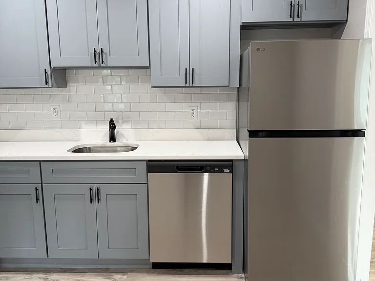 56 Janet Cir #7 — Photo 10