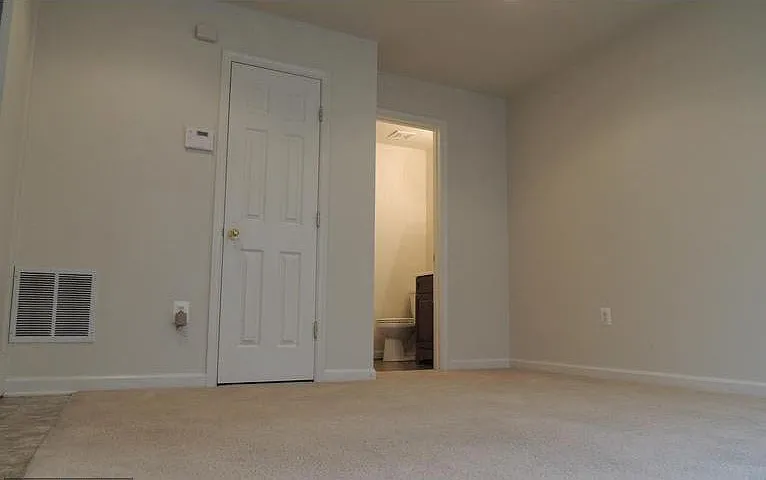 1124 Hampton St — Photo 3