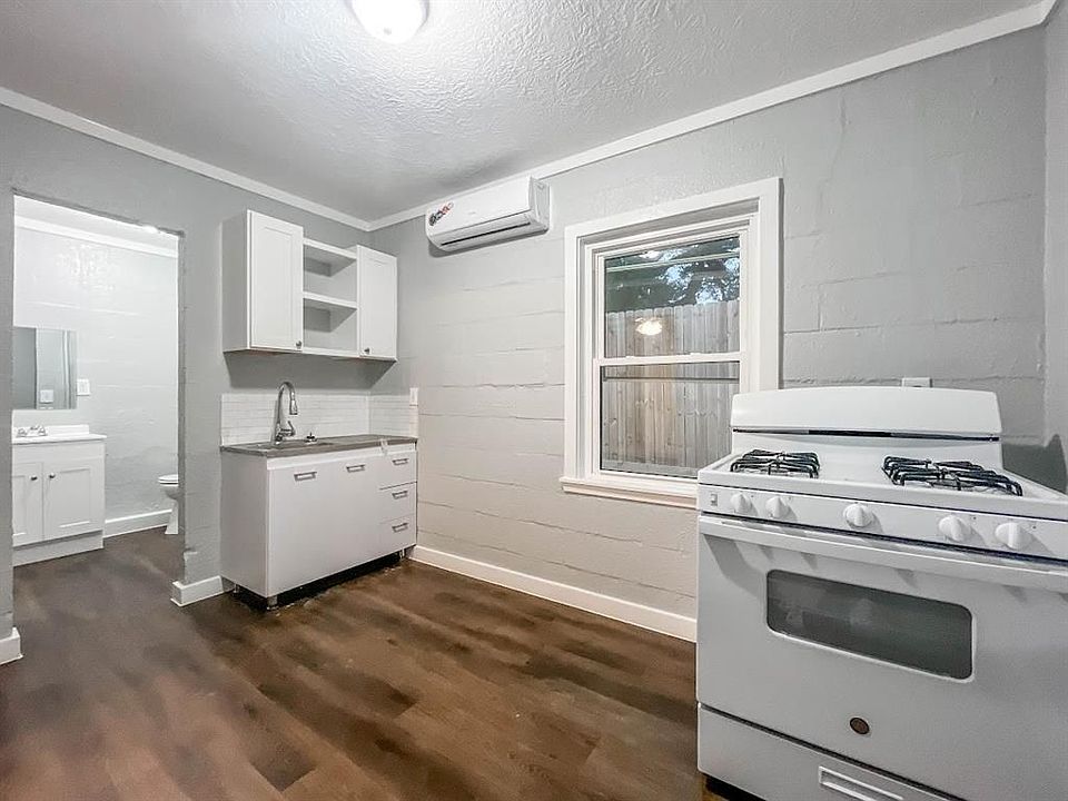 415 N Beauregard St Alvin TX Zillow