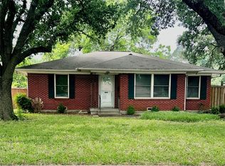 2952 Eric Ln, Farmers Branch, TX 75234