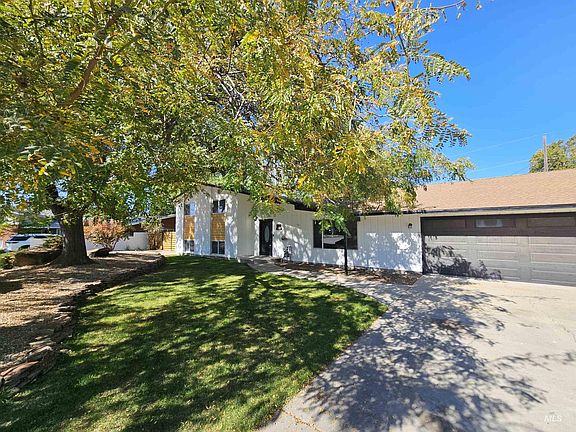5th image of 307 Windsor Dr
