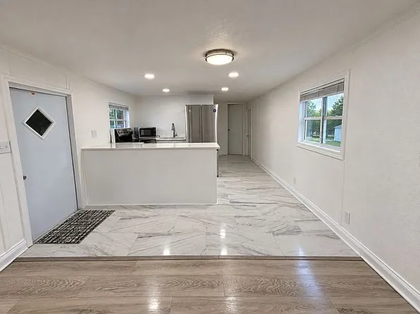 5022 Habersham Ln, Tampa, FL 33619