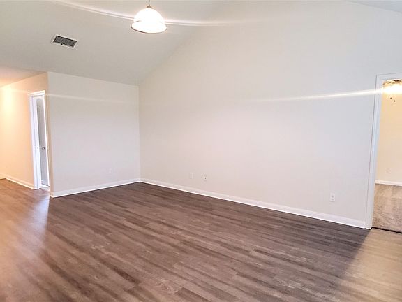 4th image of 1239 Juniper Dr