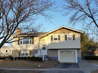 38 Hope St, Burlington, VT 05408