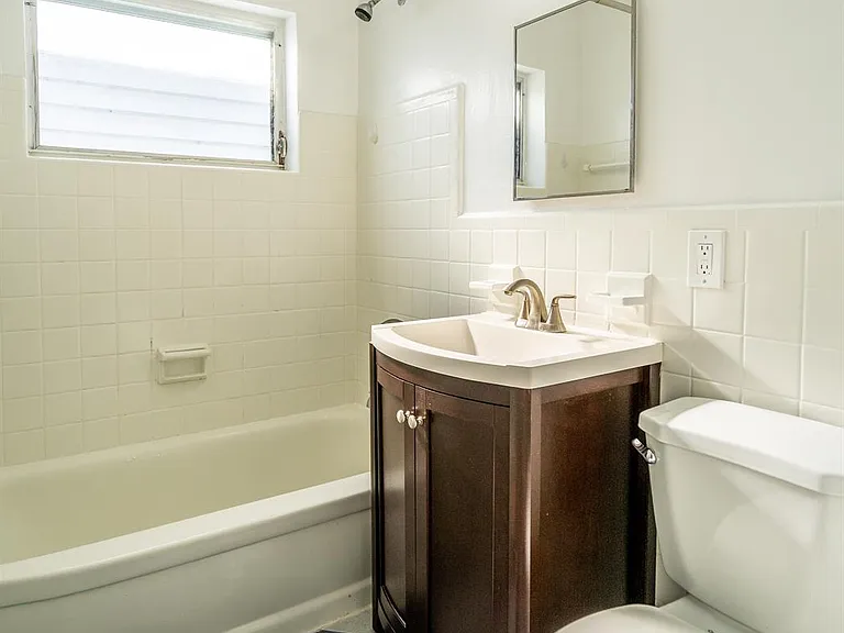 7640 Carlyle Ave #10B — Photo 16