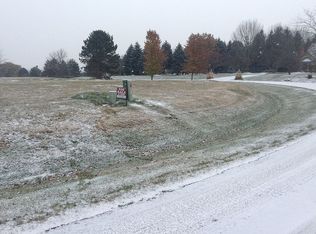 6241 Pine Tree Dr, Long Grove, IL 60047