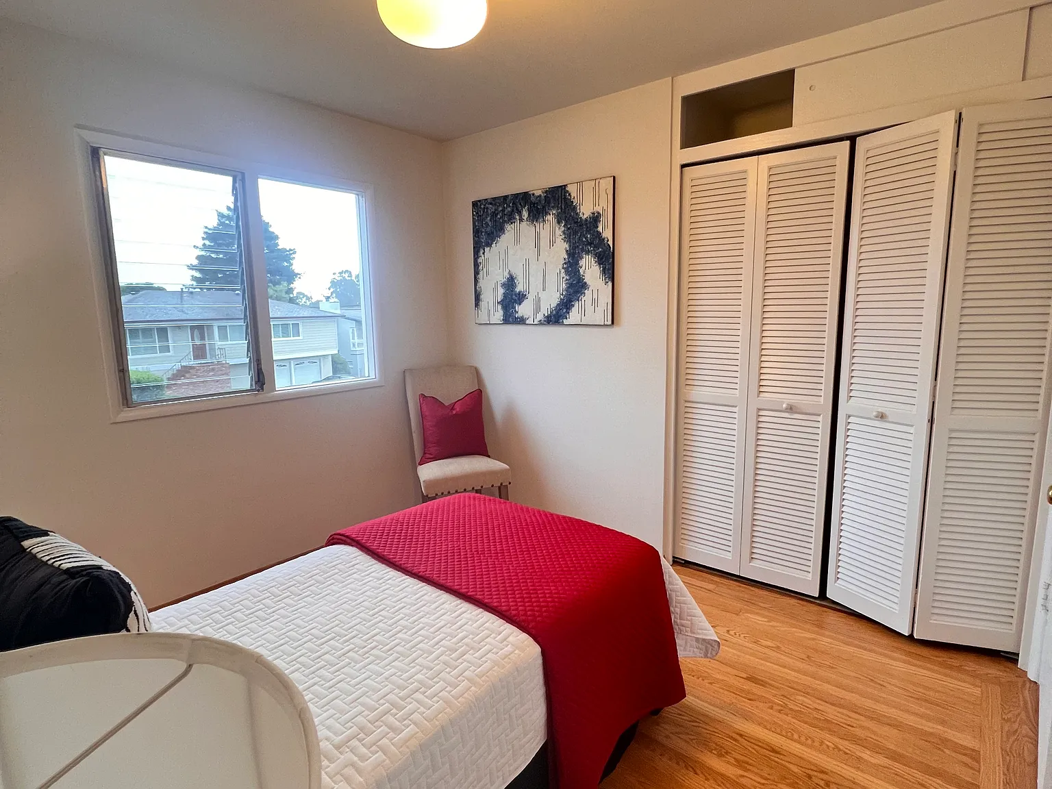 1115 Oakwood Dr — Photo 4
