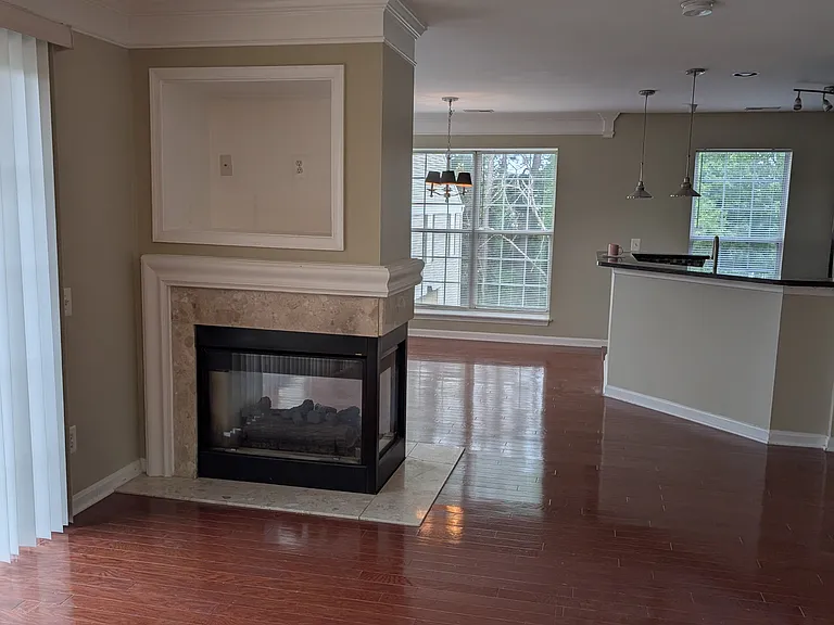 46984 Courtyard Sq #300 — Photo 7