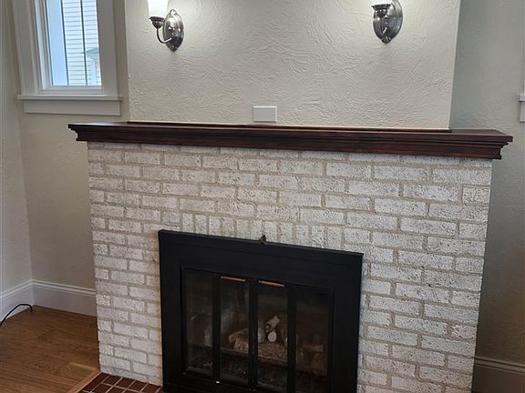 4th image of 361 Dawson St