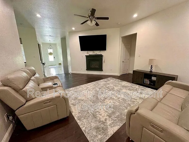 201 N West A Allen Blvd — Photo 7