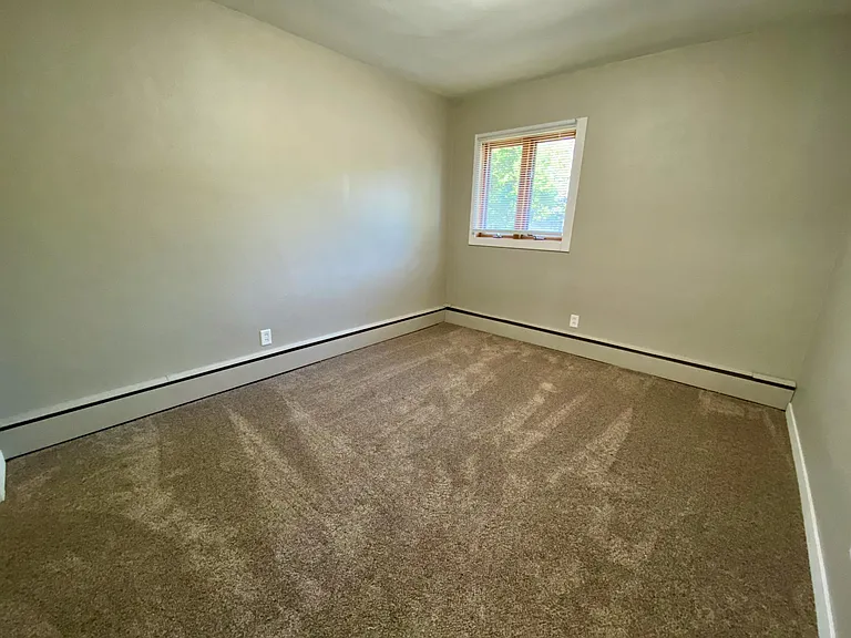 529 Oxford St #4 — Photo 10