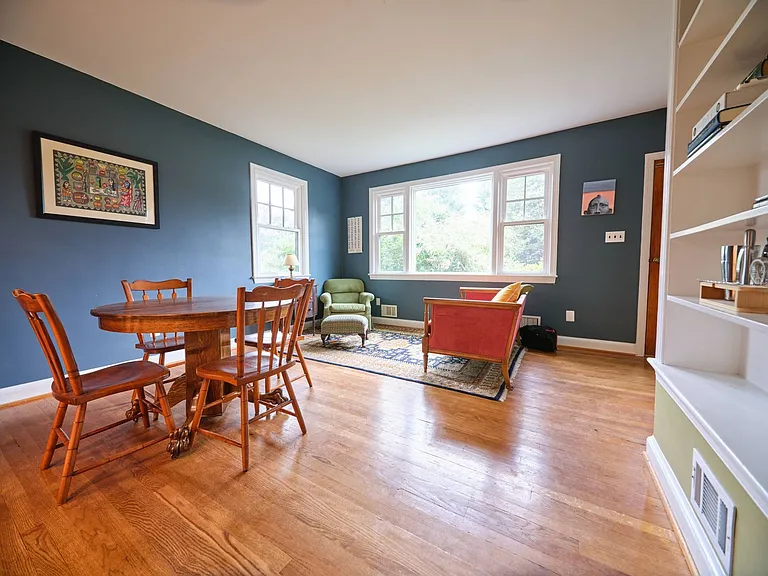 119 Washington Grove Ln — Photo 3