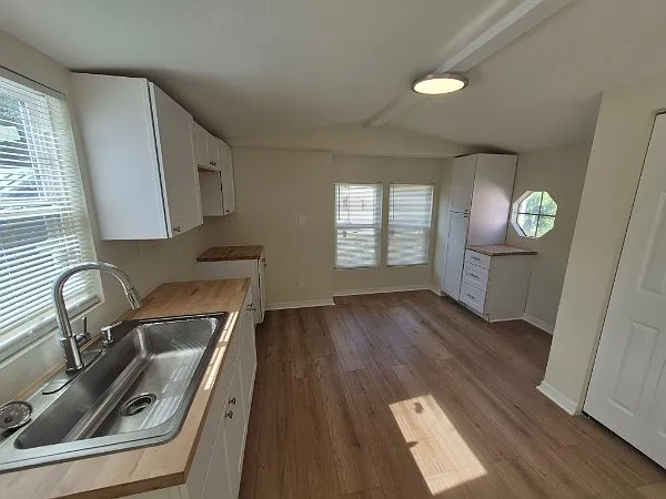 3 bed, 1200 sqft, $1,950 — Photo 3