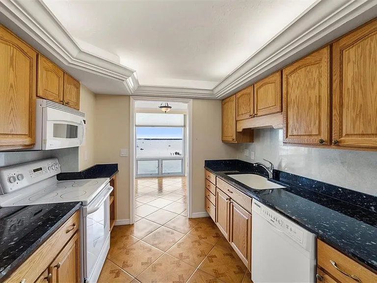 1111 N Gulfstream Ave #16C — Photo 16