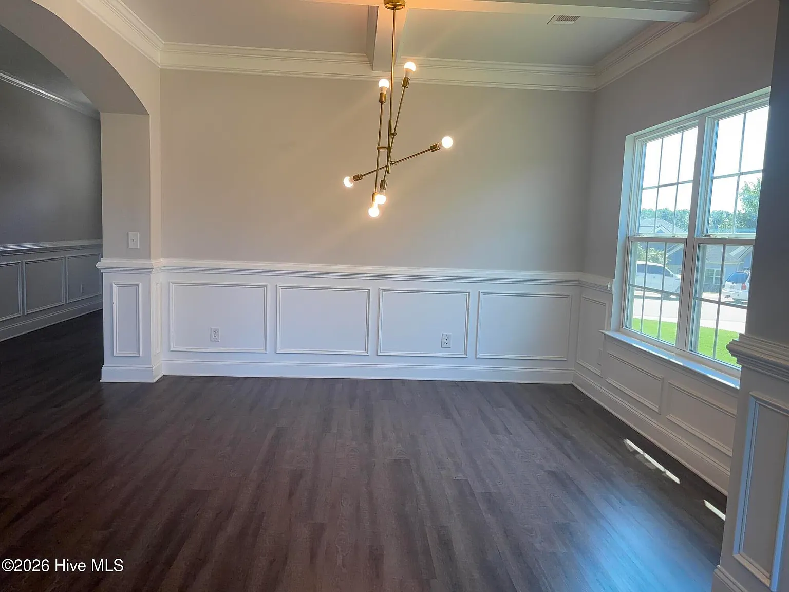 5 bed, 4.0 bath, 3032 sqft, $3,000 — Photo 3