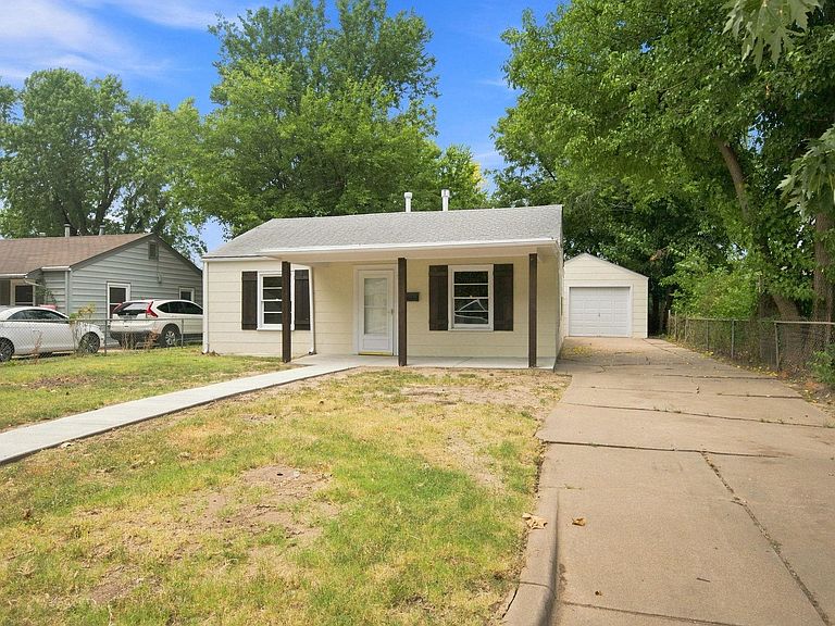 Listing photo 2