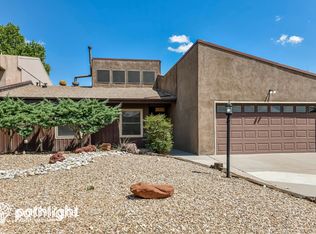 618 Lakeview Cir SE, Rio Rancho, NM 87124