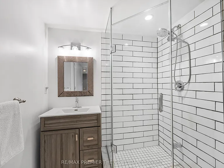 223 Landsbridge St #LOWER — Photo 6