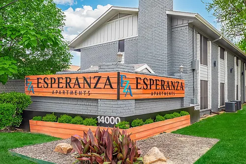 Esperanza Apartments Photo 1