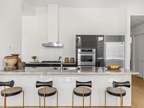 129 Lafayette Street image 3 of 10