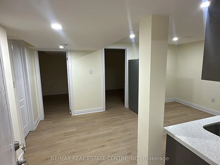 31 Haslemere Ave #BASEMENT — Photo 3