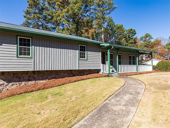 3rd image of 2861 Brackenwood Dr