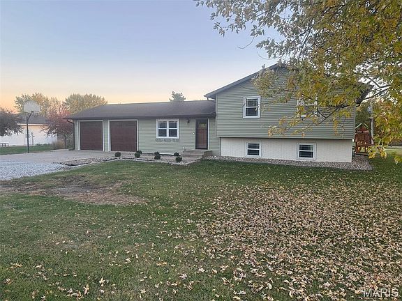 4th image of 340 Westwood Dr