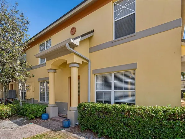 3863 Island Way St, Saint Petersburg, FL 33705