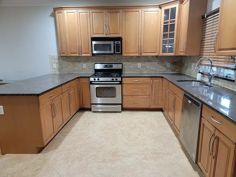 50A E Edsall Ave — Photo 10