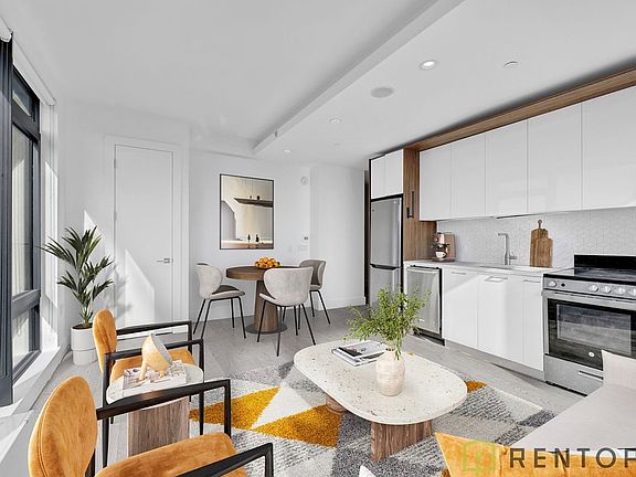 3rd image of 224 E 135th St #202S