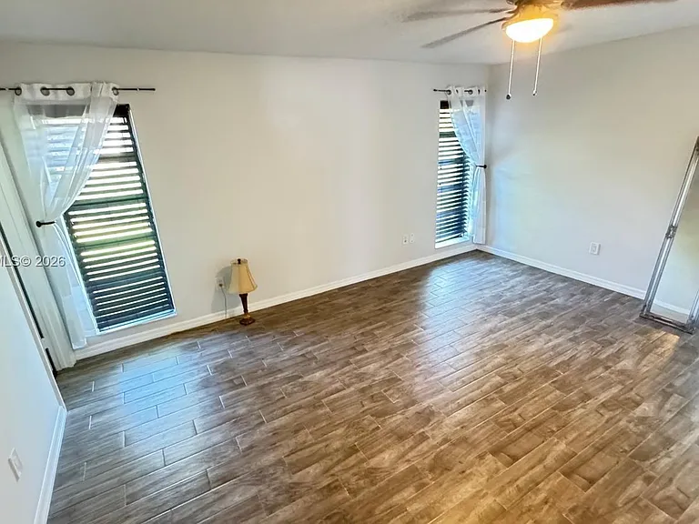 2736 Carnation Ct — Photo 12