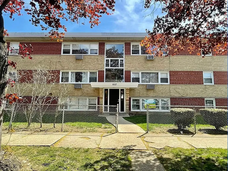 6157 W Montrose Ave #2N — Photo 8