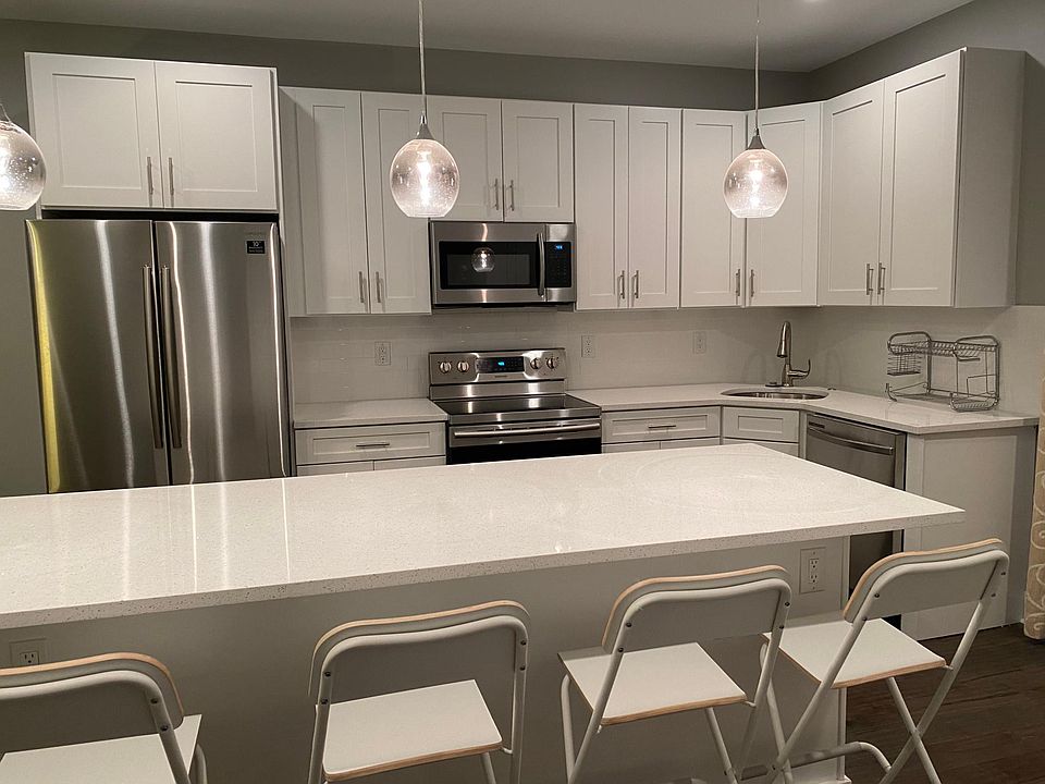 1st image of 419 N Holly St #1