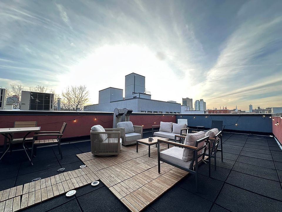 1st image of 2086 5th Ave #Penthouse