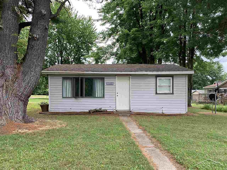1st image of 320 Campbell Ln